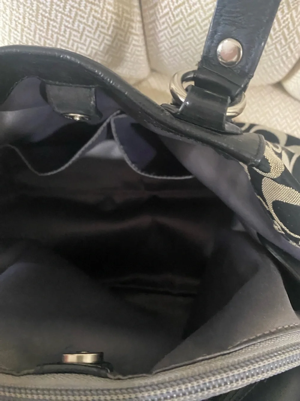 Coach Black and Cream Signature Logo Shoulder Bag with Detachable Strap - Picture 8 of 12